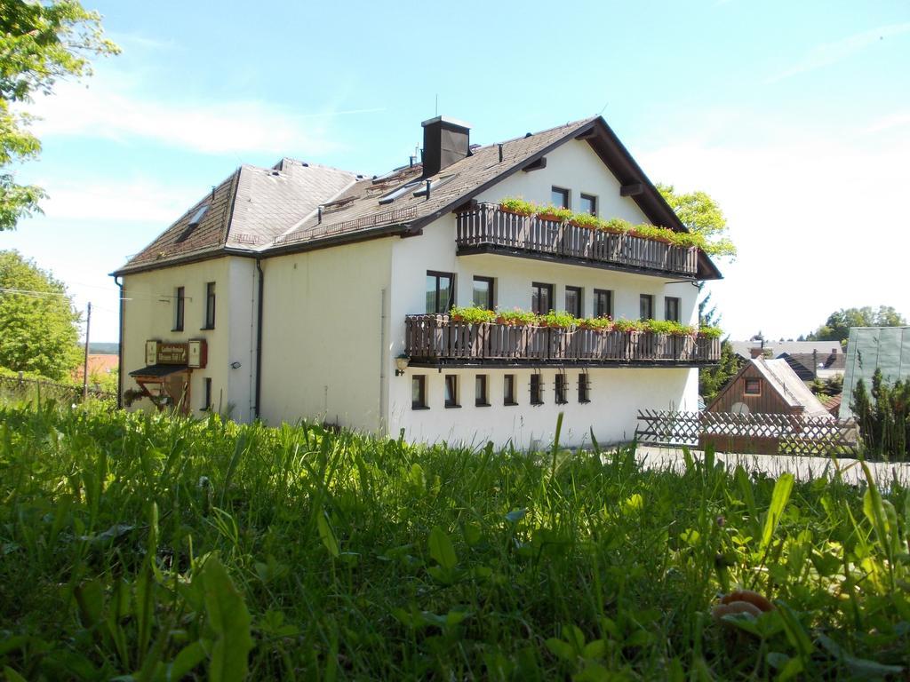Landhotel Weisses Roess'L Adorf Esterno foto