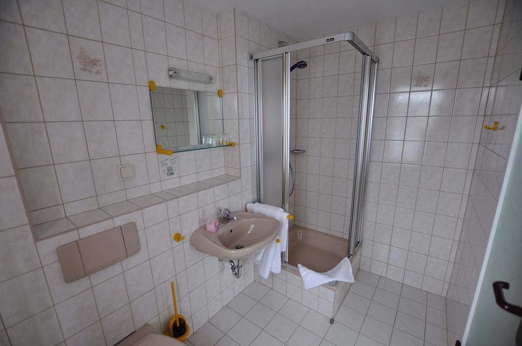 Landhotel Weisses Roess'L Adorf Esterno foto