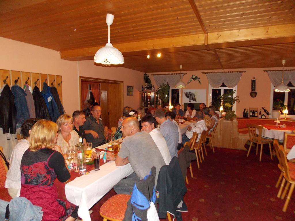 Landhotel Weisses Roess'L Adorf Esterno foto