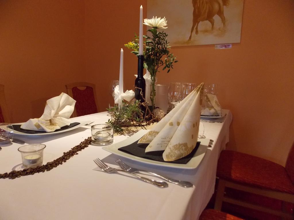 Landhotel Weisses Roess'L Adorf Esterno foto
