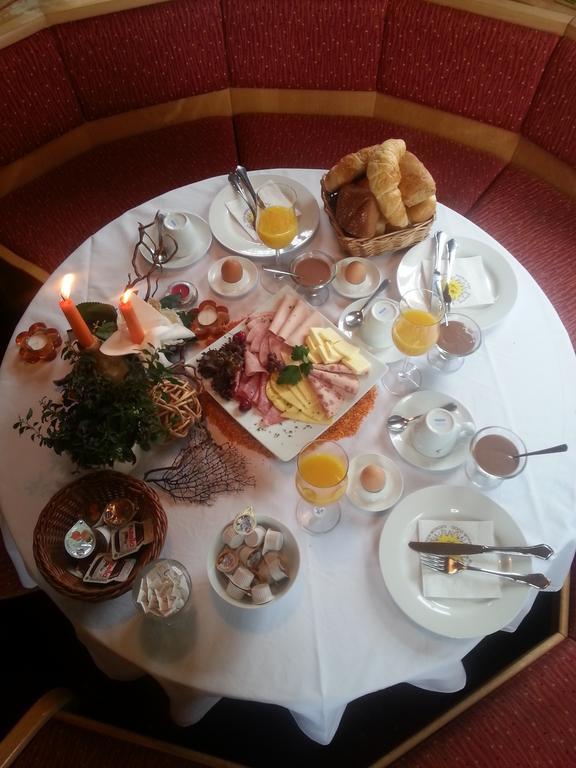 Landhotel Weisses Roess'L Adorf Esterno foto